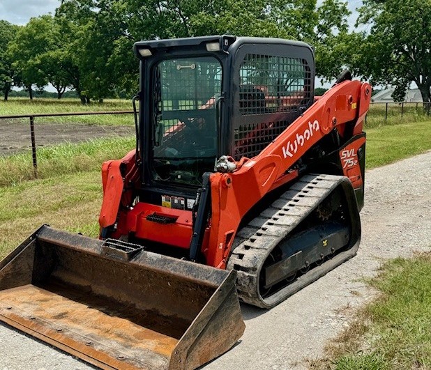 Kubota SVL 75-2 Track Skid Steer Loader with Bucket Attachment