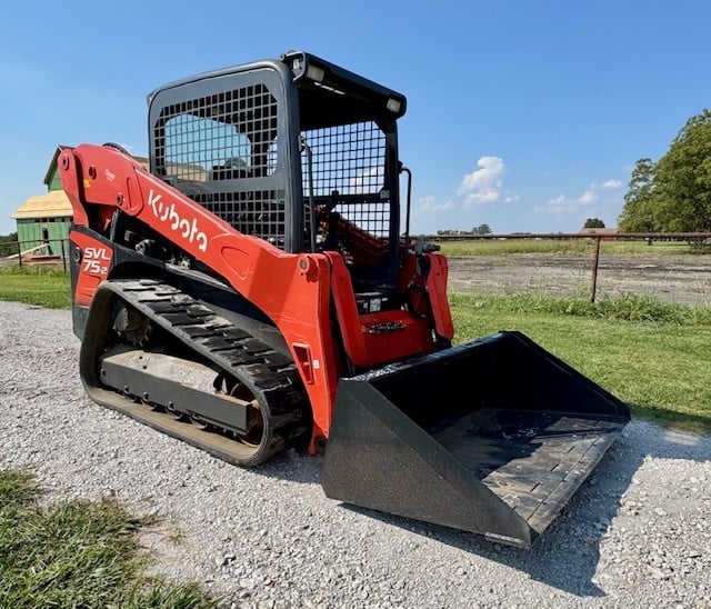 Kubota SVL 75-2 Track Skid Steer Loader with Bucket Attachment